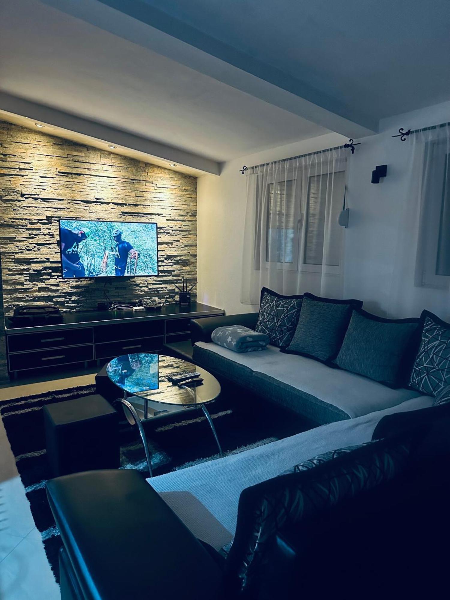Apartment Anchor 23